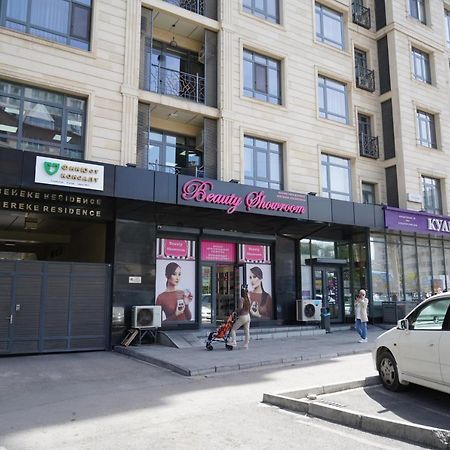 Nice And Comfortable Apartment In The Downtown Of Bishkek Exterior photo