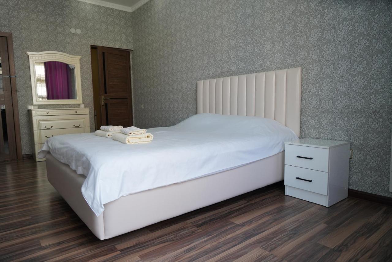 Nice And Comfortable Apartment In The Downtown Of Bishkek Exterior photo